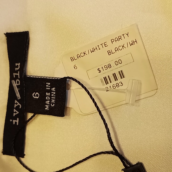 NWT ivy+blu Black & White Fit and Flare Sleeveless  ShortParty Dress Sz 6 - Picture 8 of 8